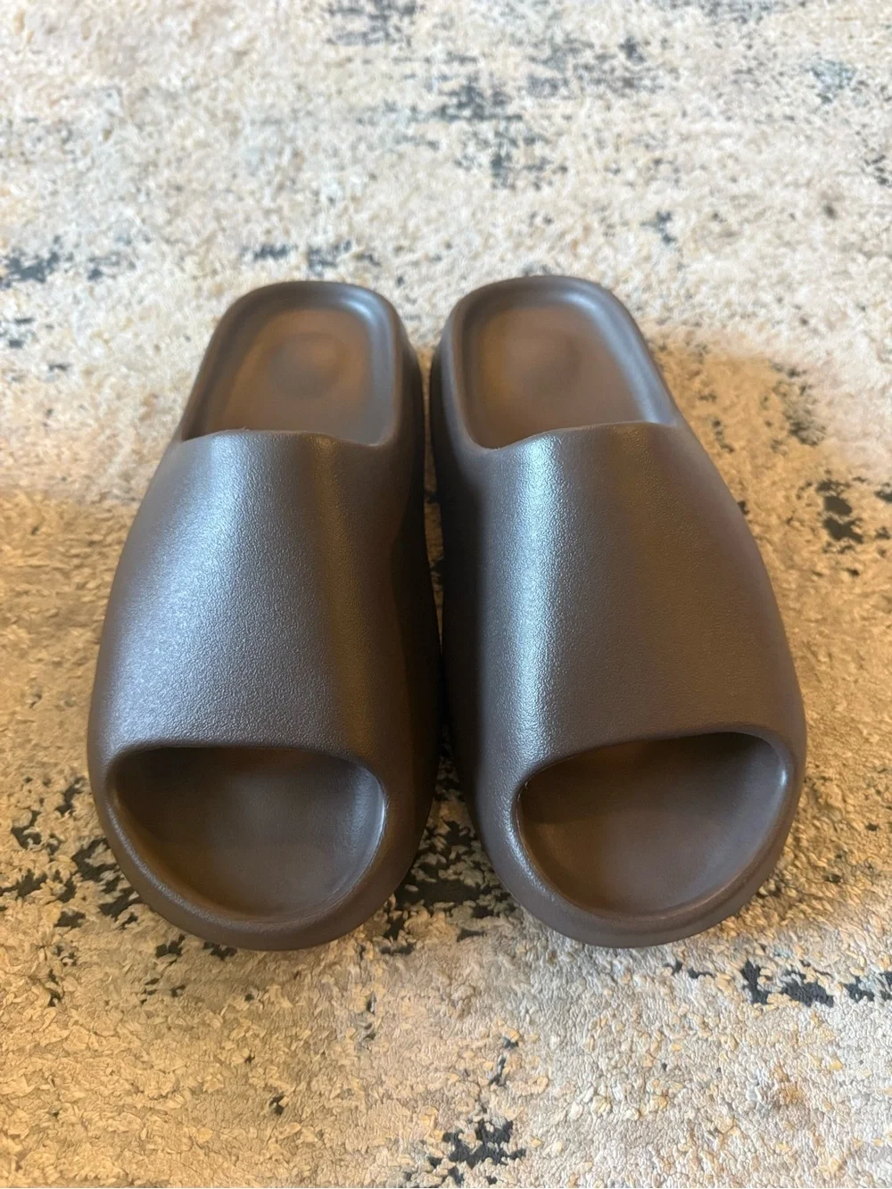 Yeezy Slide (YS-01) chocolate size 11